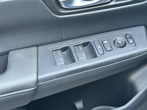 Used 2024 Honda CR-V LX image 14