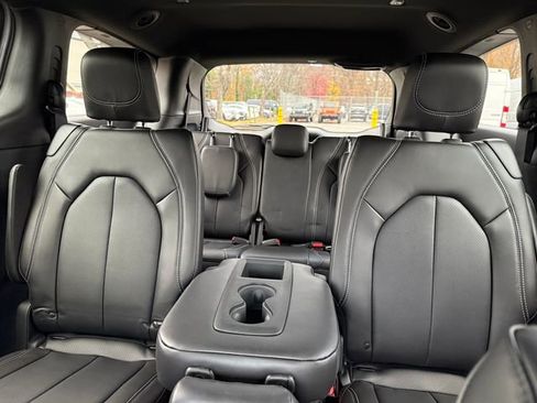 New 2026 Chrysler Pacifica Select image 25