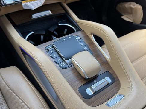 New 2026 Mercedes-Benz GLS 580 4MATIC image 10