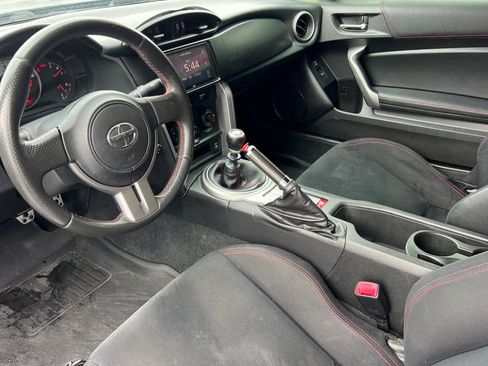 Used 2013 Scion FR-S image 11