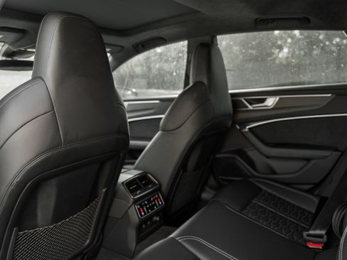 Used 2022 Audi RS 7 Sportback w/ Black Optic Package image 27