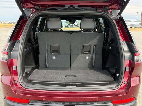 New 2025 Jeep Grand Cherokee L Limited w/ Black Appearance Package image 19