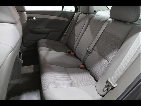 Used 2011 Chevrolet Malibu LS FWD image 14