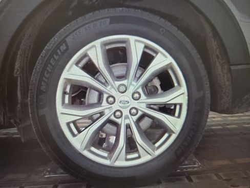 Used 2022 Ford Explorer Limited w/ Class IV Trailer Tow Package image 18