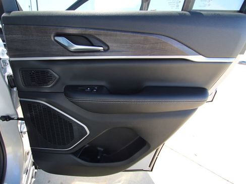 New 2026 Jeep Grand Cherokee Limited image 49