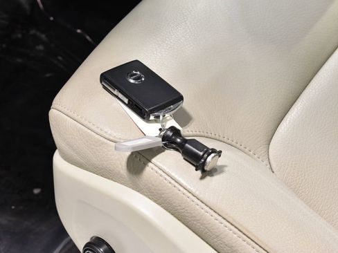 Used 2023 Volvo XC90 B5 Core image 39