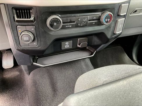Used 2023 Ford F150 XLT AWD/4WD image 26