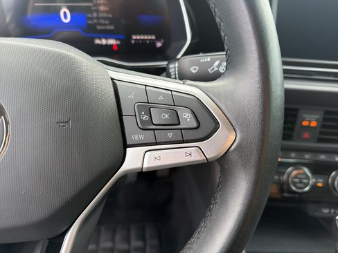 Used 2024 Volkswagen Jetta SE FWD image 14