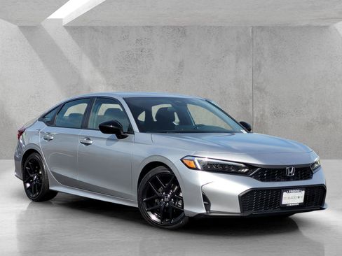 Used 2025 Honda Civic Sport image 1