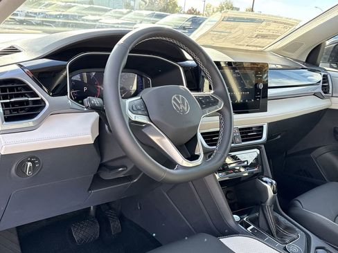 New 2026 Volkswagen Taos SEL image 10