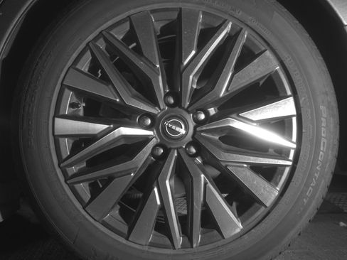 Used 2025 Nissan Altima 2.5 SV image 14