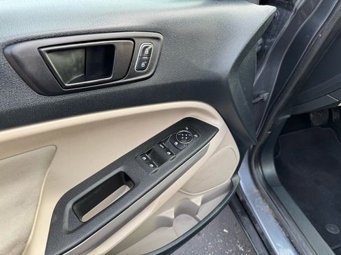 Used 2018 Ford EcoSport S image 29