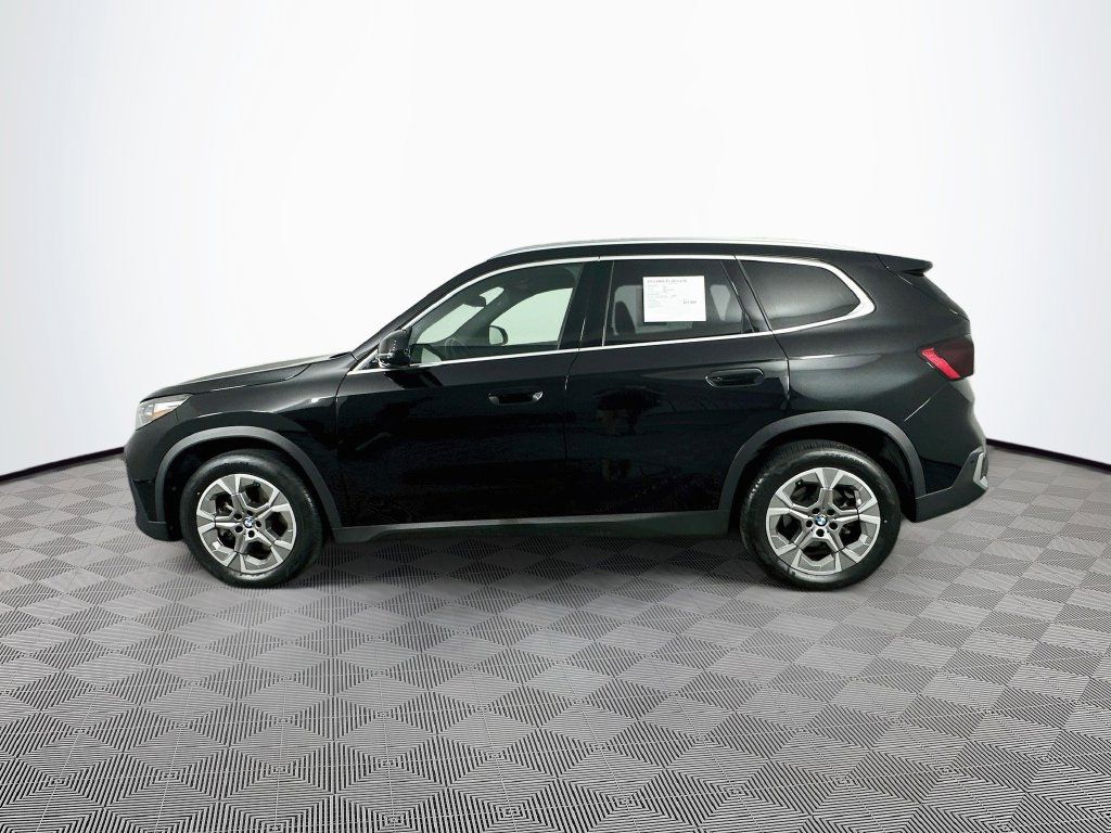 Used 2023 BMW X1 xDrive28i AWD/4WD image 5