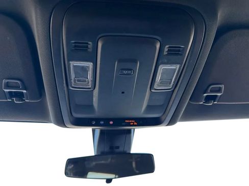 Used 2022 GMC Yukon XL SLE w/ Gmc Pro Safety Plus Package AWD/4WD image 24