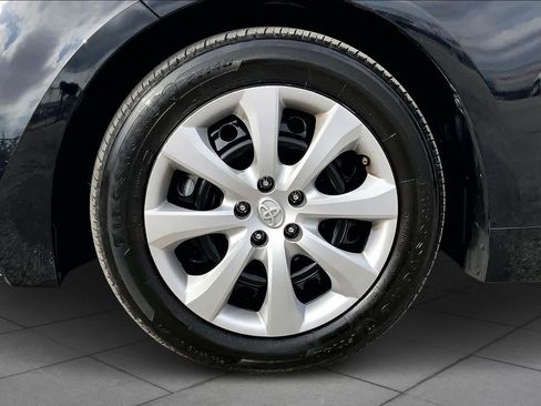 Used 2025 Toyota Corolla LE image 10