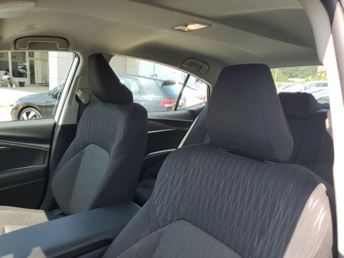 Used 2025 Toyota Camry LE FWD image 16