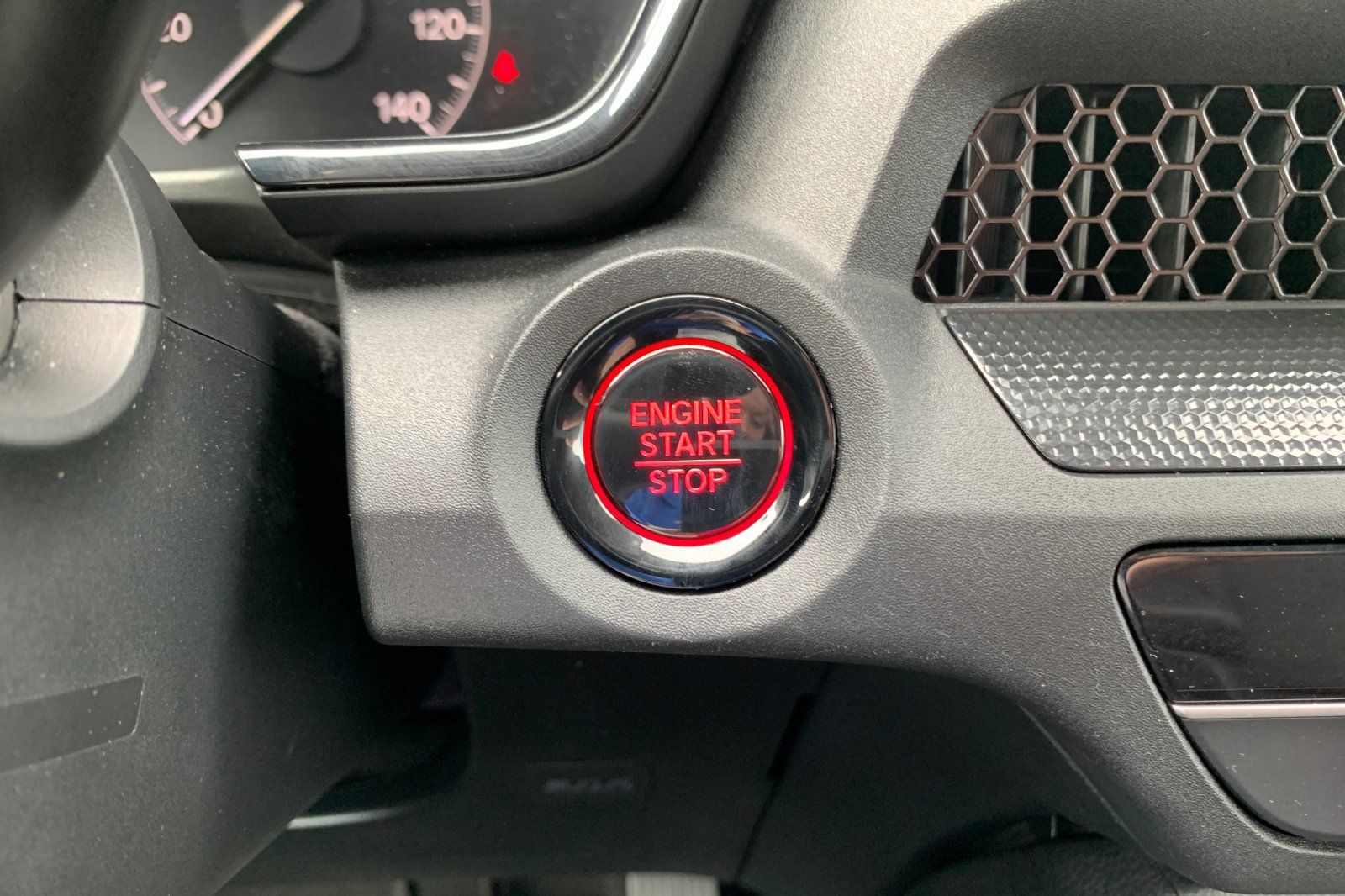Certified 2025 Honda CR-V LX image 27