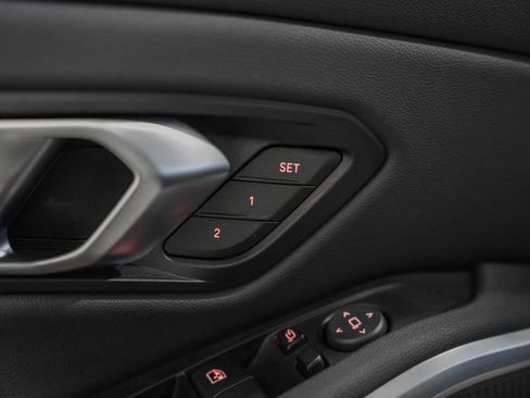 Used 2019 BMW 330i Sedan w/ Driving Assistance Package image 41