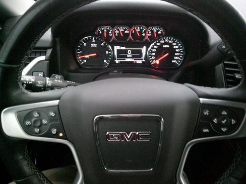 Used 2018 GMC Yukon SLT w/ HD Trailering Package image 15