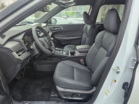 New 2025 Mitsubishi Outlander SEL Black Edition image 15