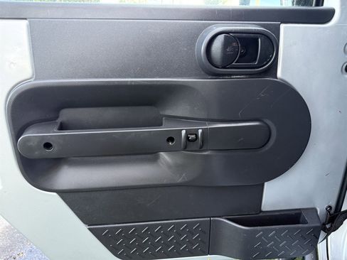 Used 2008 Jeep Wrangler Rubicon w/ PWR Convenience Group image 20