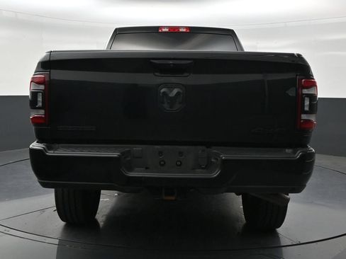 Used 2024 RAM 2500 Big Horn w/ Night Edition AWD/4WD image 4