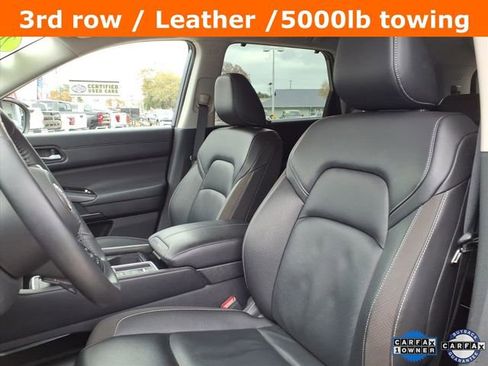 Certified 2025 Nissan Pathfinder SL FWD image 4