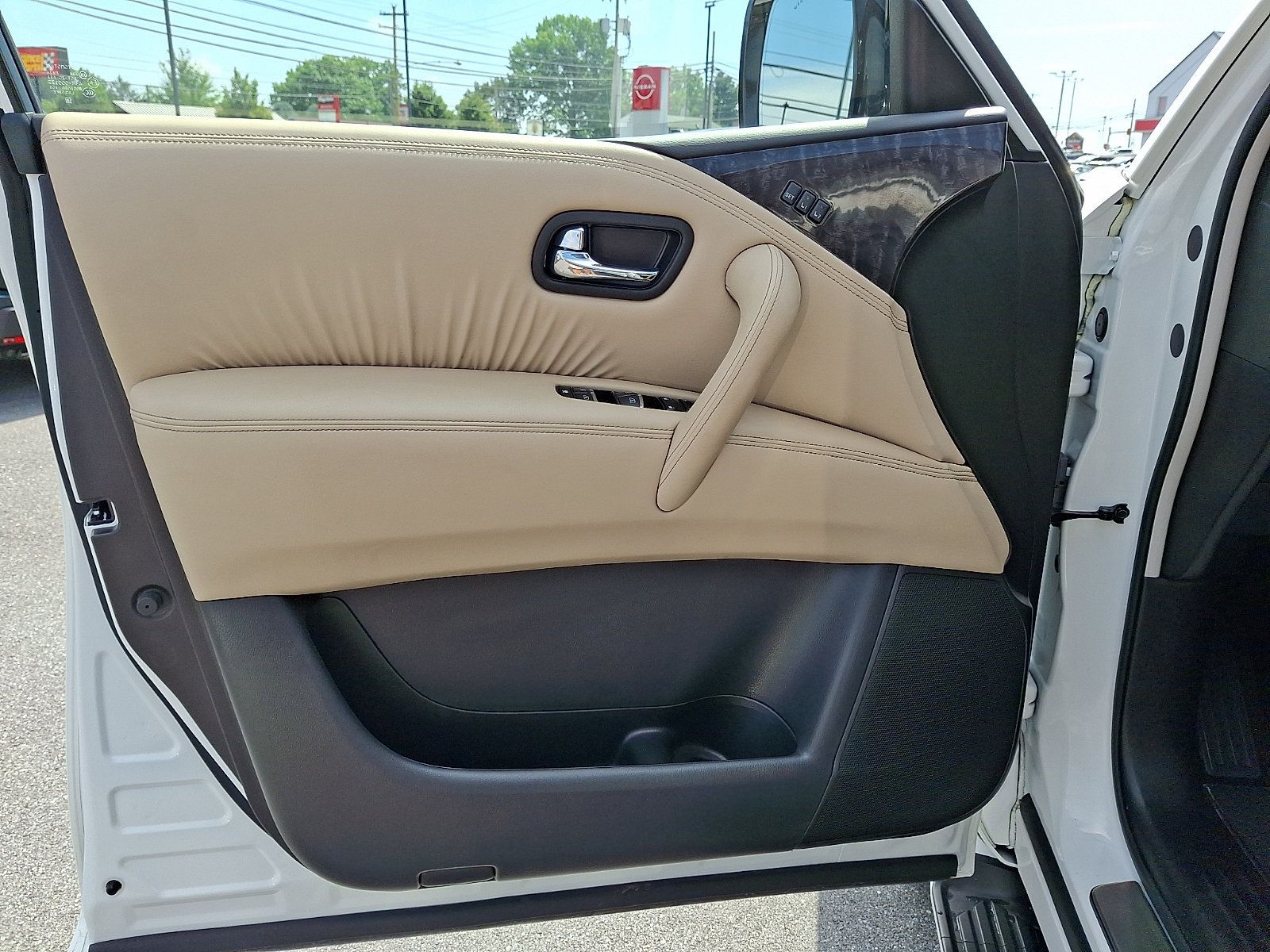 Certified 2023 Nissan Armada Platinum w/ Captain's Chairs Package AWD/4WD image 16