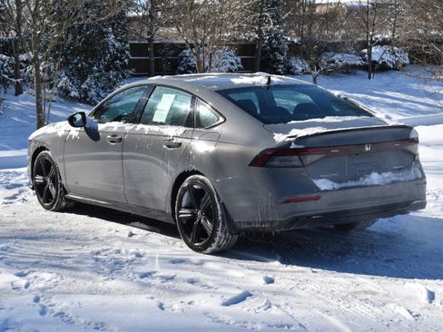Used 2023 Honda Accord Sport image 5