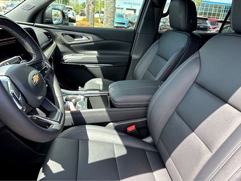 New 2026 Chevrolet Traverse LT w/ Enhanced Driving Package FWD image 15