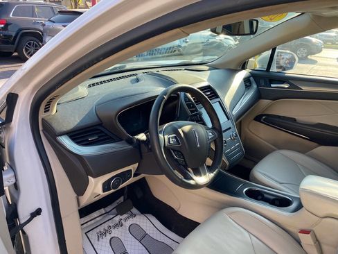 Used 2018 Lincoln MKC Premiere image 18