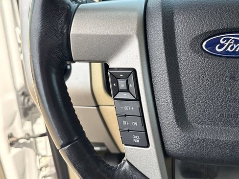 Used 2017 Ford Expedition Limited w/ Equipment Group 301A RWD image 16