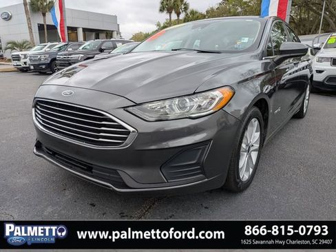 Used 2019 Ford Fusion SE image 8
