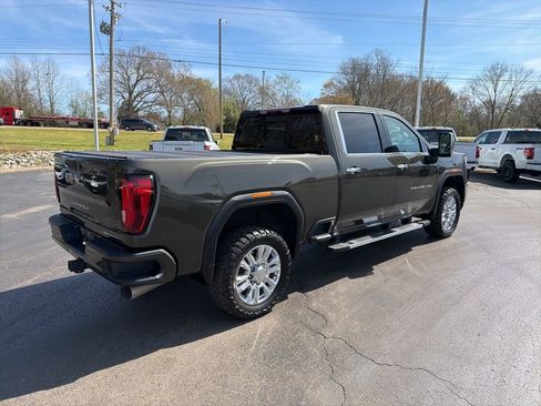 Used 2023 GMC Sierra 2500 Denali w/ Denali Ultimate Package AWD/4WD image 3