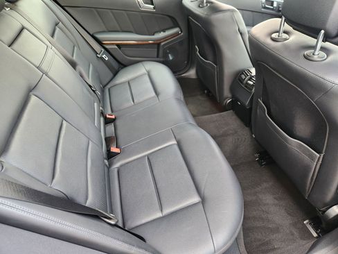 Used 2011 Mercedes-Benz E 350 BlueTEC Sedan image 31