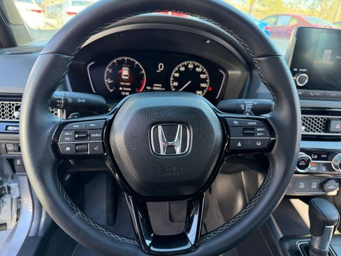 Used 2025 Honda Civic Sport image 25