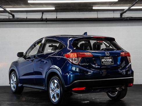 Used 2016 Honda HR-V LX image 3