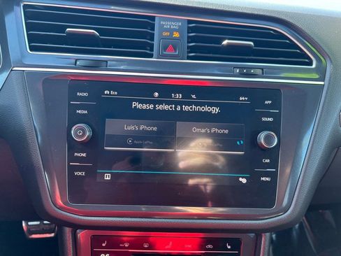 Used 2022 Volkswagen Tiguan SE R-Line image 24