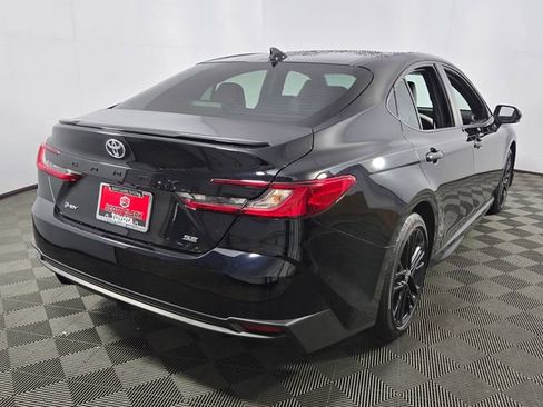 Used 2026 Toyota Camry SE image 8