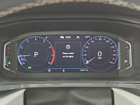 Certified 2022 Volkswagen Taos SEL w/ Panoramic Sunroof Package image 18