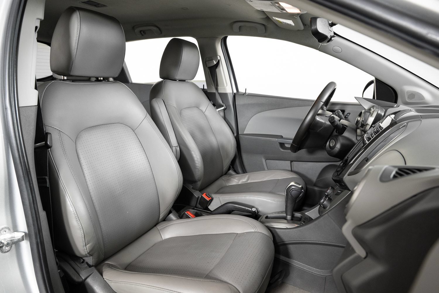 Used 2015 Chevrolet Sonic LTZ FWD image 27