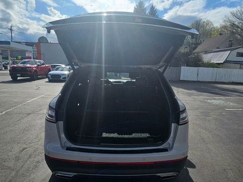 Used 2020 Lincoln Nautilus Reserve w/ Equipment Group 201A AWD/4WD image 17