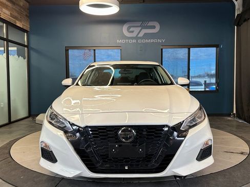 Used 2022 Nissan Altima 2.5 SV w/ SV Premium Package image 8