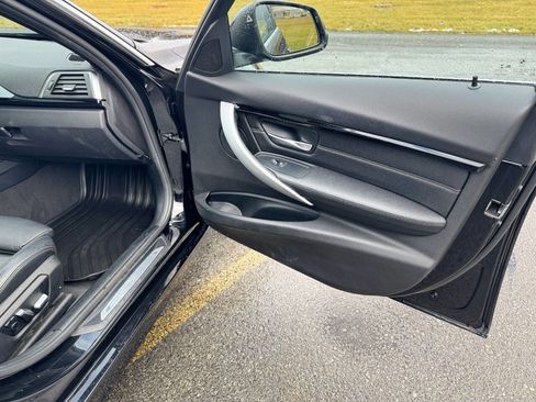 Used 2017 BMW 330i xDrive Wagon image 19