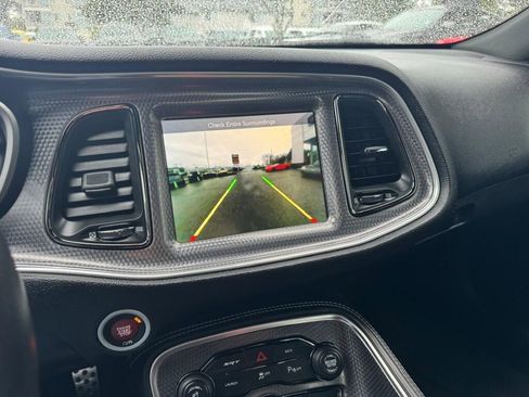 Used 2016 Dodge Challenger SRT Hellcat image 22