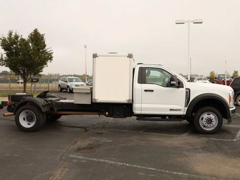 Used 2023 Ford F550 4x4 Regular Cab Super Duty image 4