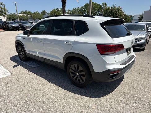 Certified 2022 Volkswagen Taos S FWD image 8