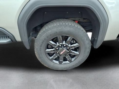 Used 2025 GMC Sierra 2500 AT4 AWD/4WD image 21