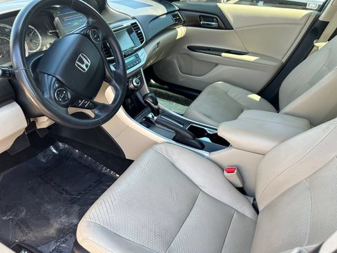 Used 2015 Honda Accord EX-L image 19