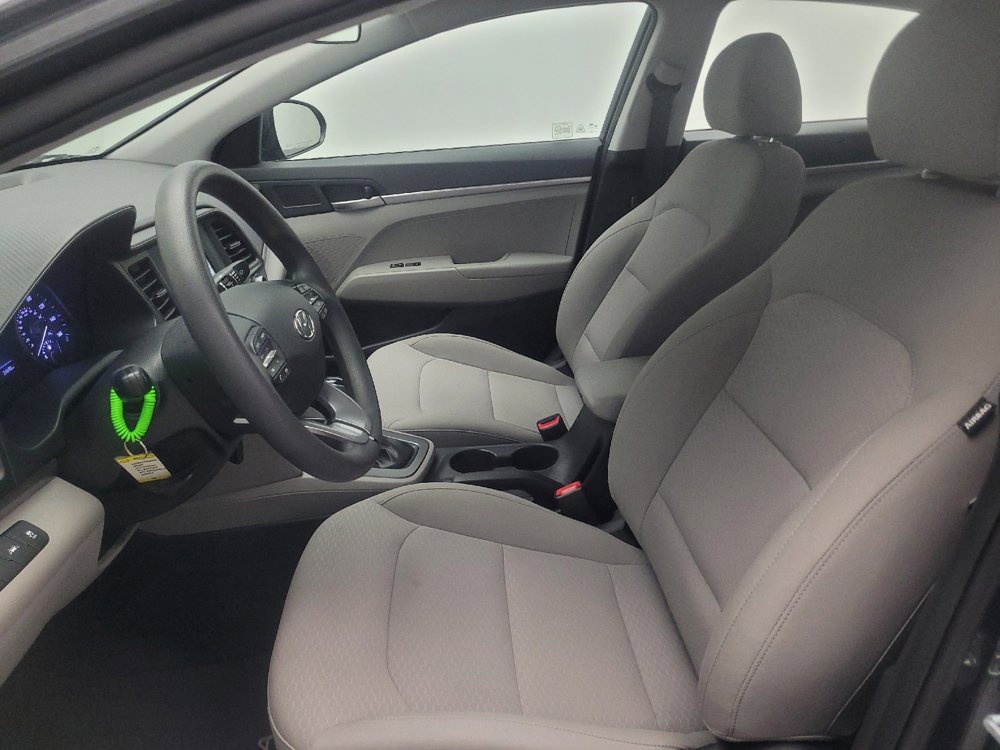 Used 2020 Hyundai Elantra SE FWD image 17